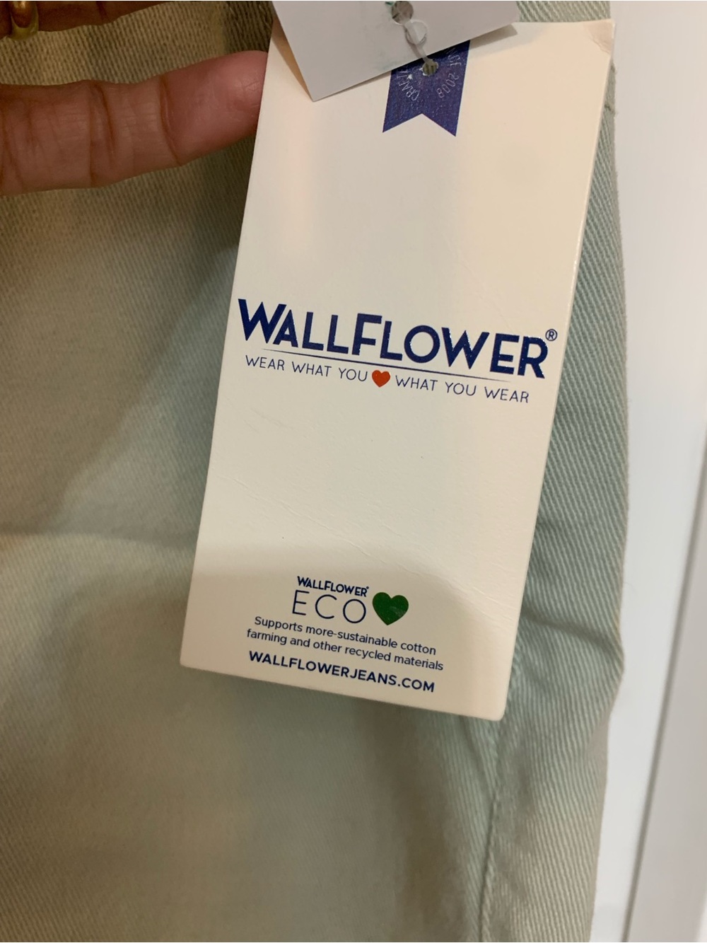 Wallflower NWT’s size 2X tomboy mid rise shorts - Picture 3 of 9